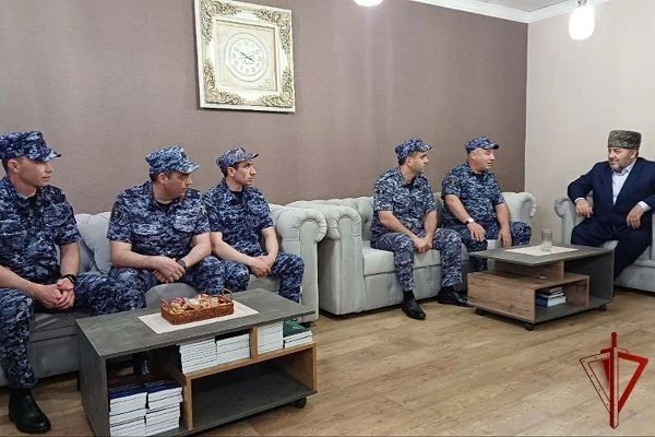 Круглый стол с представителями Росгвардии и духовенства прошел в Карачаево-Черкесии Круглый стол с представителями Росгвардии и духовенства прошел в Карачаево-Черкесии