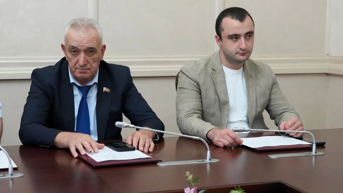 Владимир Умалатов провел расширенной заседание Комитета по законодательству Владимир Умалатов провел расширенной заседание Комитета по законодательству