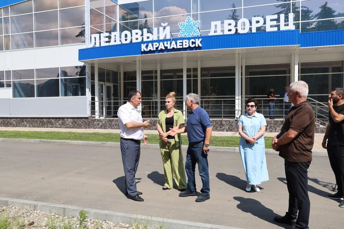 В Карачаевске завершается строительство Ледового дворца В Карачаевске завершается строительство Ледового дворца