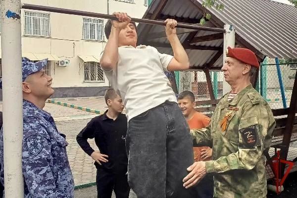 Спортивное мероприятие для воспитанников социального учреждения в Карачаево-Черкесии провели росгвардейцы В преддверии Дня физкультурника, а также в рамках ведомственной акции «Каникулы с Росгвардией», сотрудники...