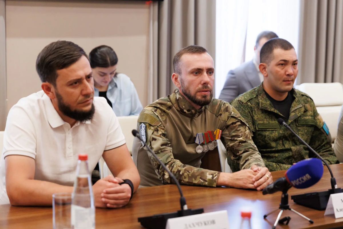 Рашид Темрезов: Сегодня встретился с нашими земляками - участниками специальной военной операции и их родными Рашид Темрезов: Сегодня встретился с нашими земляками - участниками специальной военной операции и их родными