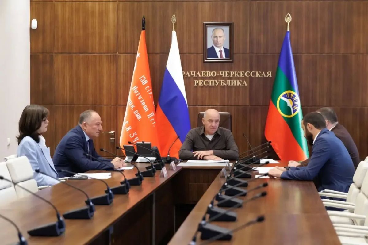 Рашид Темрезов: Сегодня в режиме ВКС под руководством Вице-премьера РФ Александра Новака состоялось совещание по ситуации на внутреннем рынке топлива с участием представителей Минэнерго России, Минсельхоза, ФАС, отраслевых... Рашид Темрезов: Сегодня в режиме ВКС под руководством Вице-премьера РФ Александра Новака состоялось совещание по ситуации на внутреннем рынке топлива с участием представителей Минэнерго России, Минсельхоза, ФАС, отраслевых...