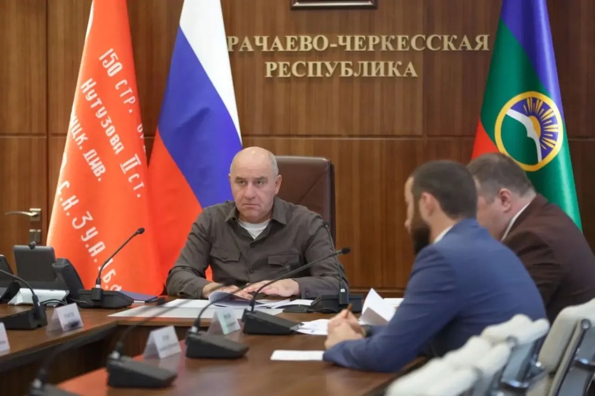 Рашид Темрезов: Сегодня в режиме ВКС под руководством Вице-премьера РФ Александра Новака состоялось совещание по ситуации на внутреннем рынке топлива с участием представителей Минэнерго России, Минсельхоза, ФАС, отраслевых... Рашид Темрезов: Сегодня в режиме ВКС под руководством Вице-премьера РФ Александра Новака состоялось совещание по ситуации на внутреннем рынке топлива с участием представителей Минэнерго России, Минсельхоза, ФАС, отраслевых...