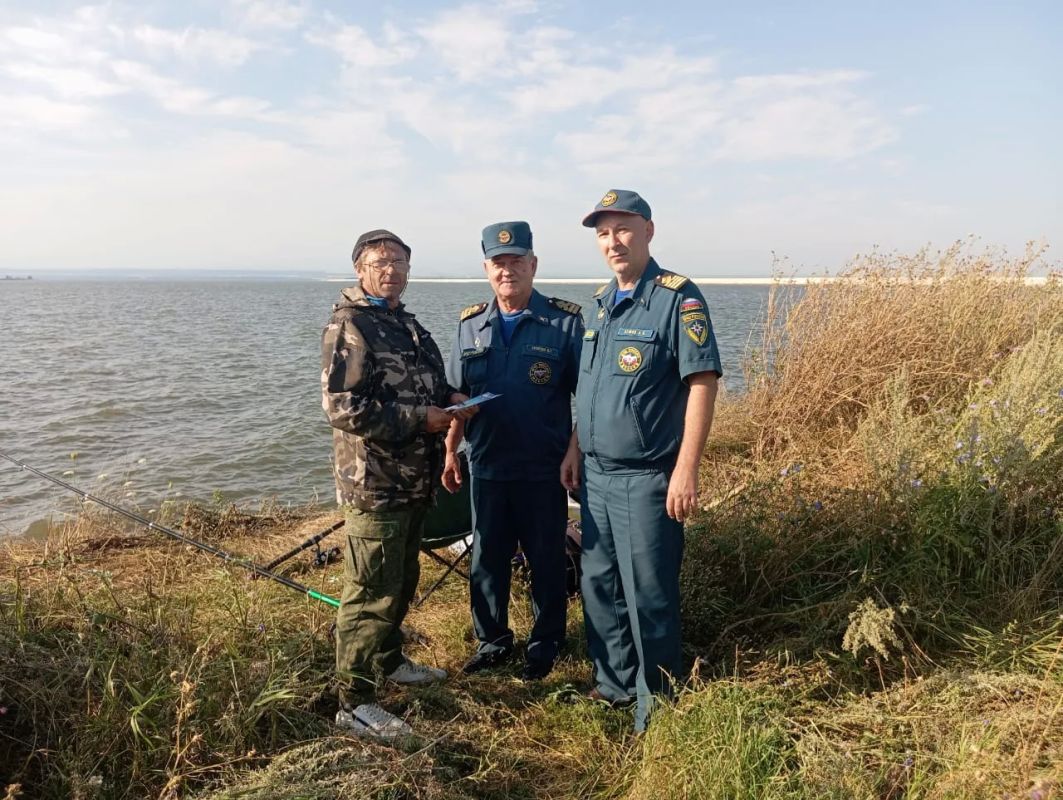 Сотрудники ГИМС МЧС России провели патрулирование на Кубанском водохранилище Сотрудники ГИМС МЧС России провели патрулирование на Кубанском водохранилище
