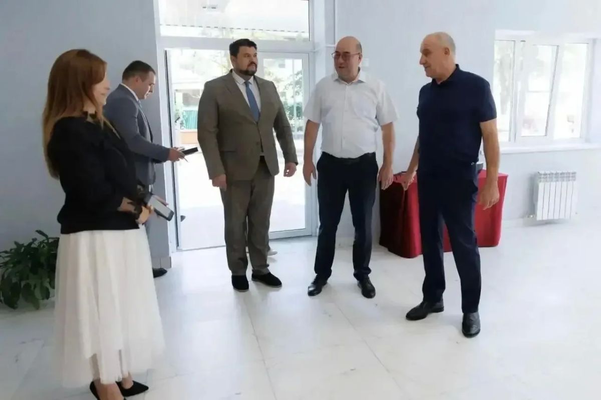 Рашид Темрезов оценил новые соцобъекты в Ногайском районе Рашид Темрезов оценил новые соцобъекты в Ногайском районе
