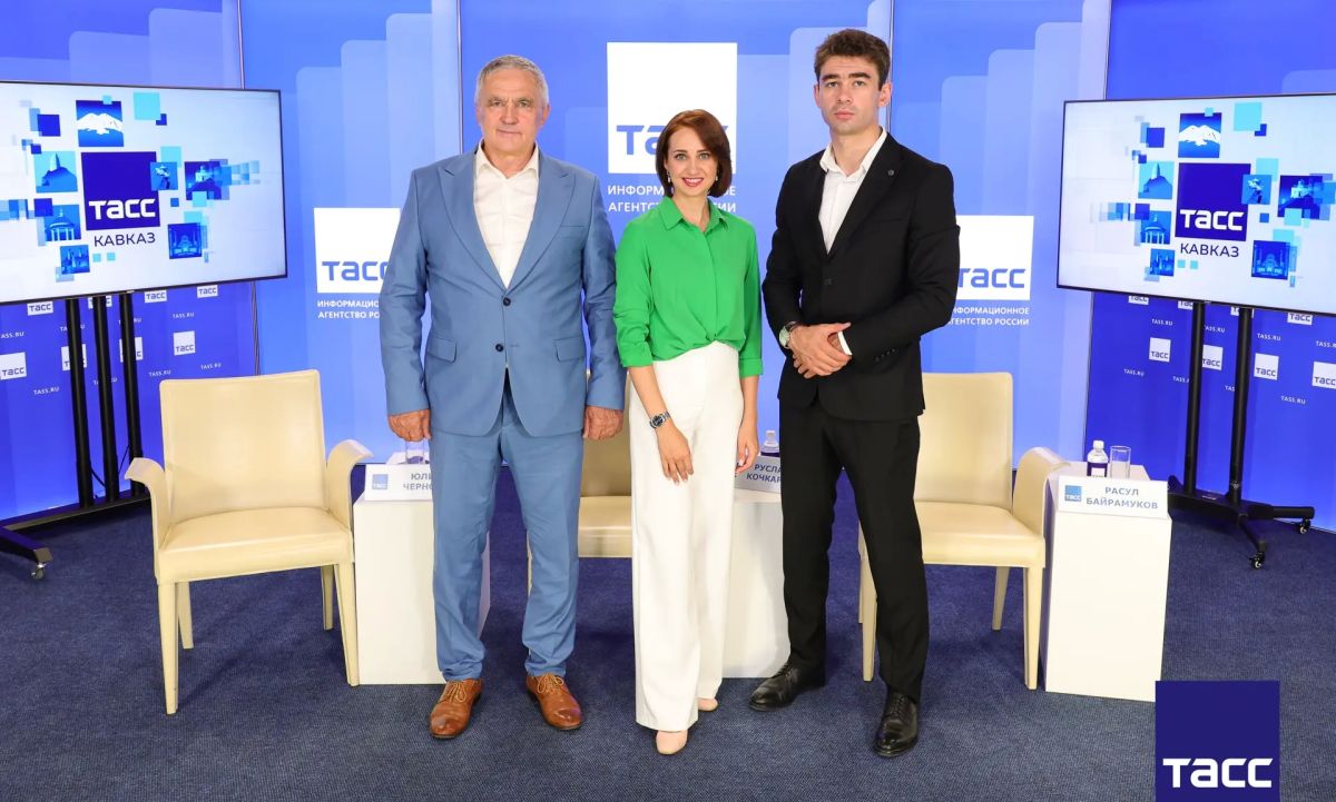 Главное из заявлений, а также фоторепортаж с пресс-конференции в Региональном информационном центре "ТАСС Кавказ" в Пятигорске, посвященной проведению 22-28 августа в Карачаево-Черкесской Республике (КЧР) молодежного... Главное из заявлений, а также фоторепортаж с пресс-конференции в Региональном информационном центре "ТАСС Кавказ" в Пятигорске, посвященной проведению 22-28 августа в Карачаево-Черкесской Республике (КЧР) молодежного...