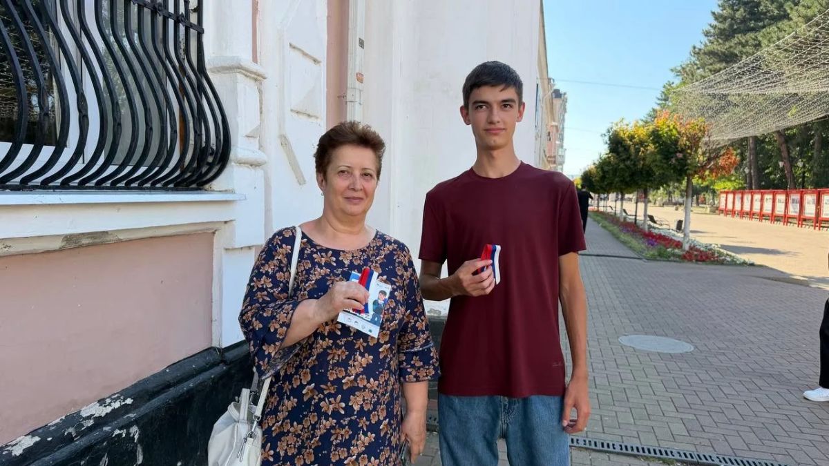 Сегодня прошла акция «Мой триколор», посвящённая Дню Государственного флага Российской Федерации! Сегодня прошла акция «Мой триколор», посвящённая Дню Государственного флага Российской Федерации!