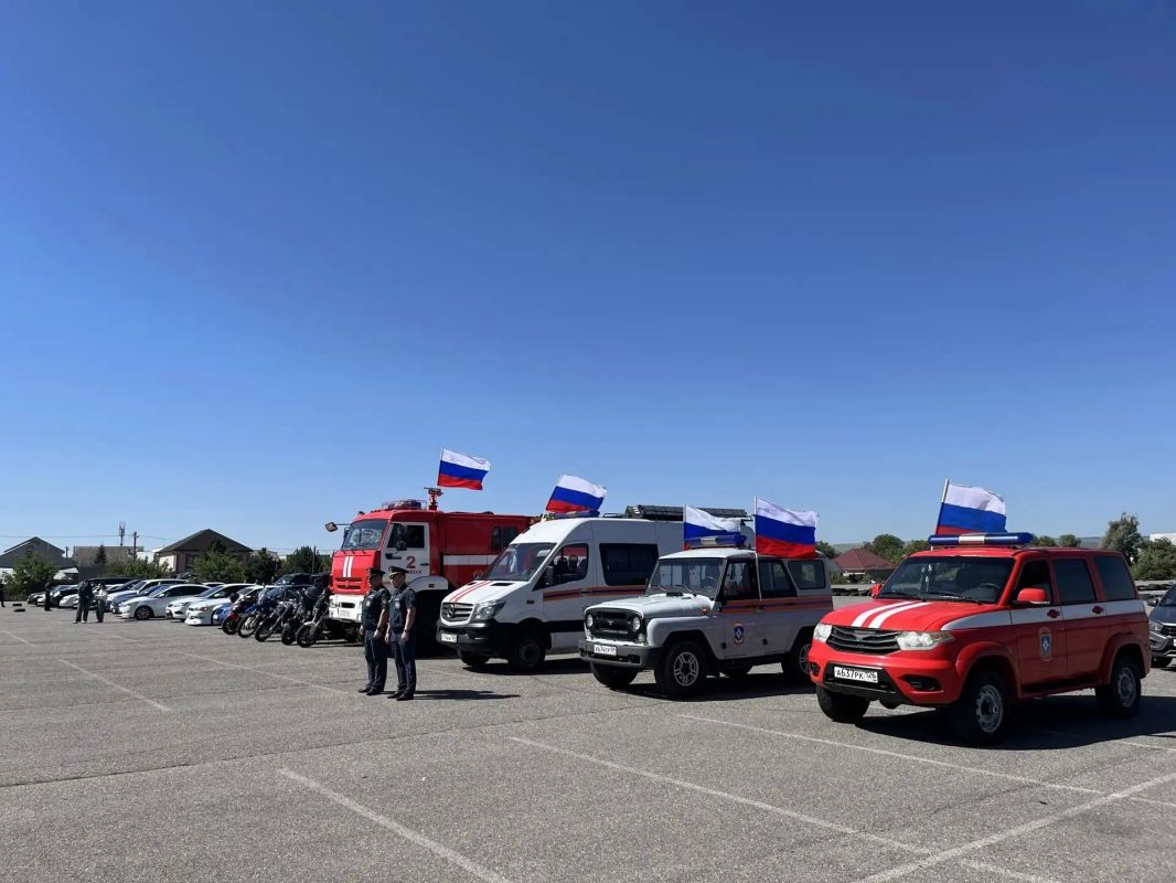 22 августа по всей стране отмечается День Государственного флага Российской Федерации 22 августа по всей стране отмечается День Государственного флага Российской Федерации