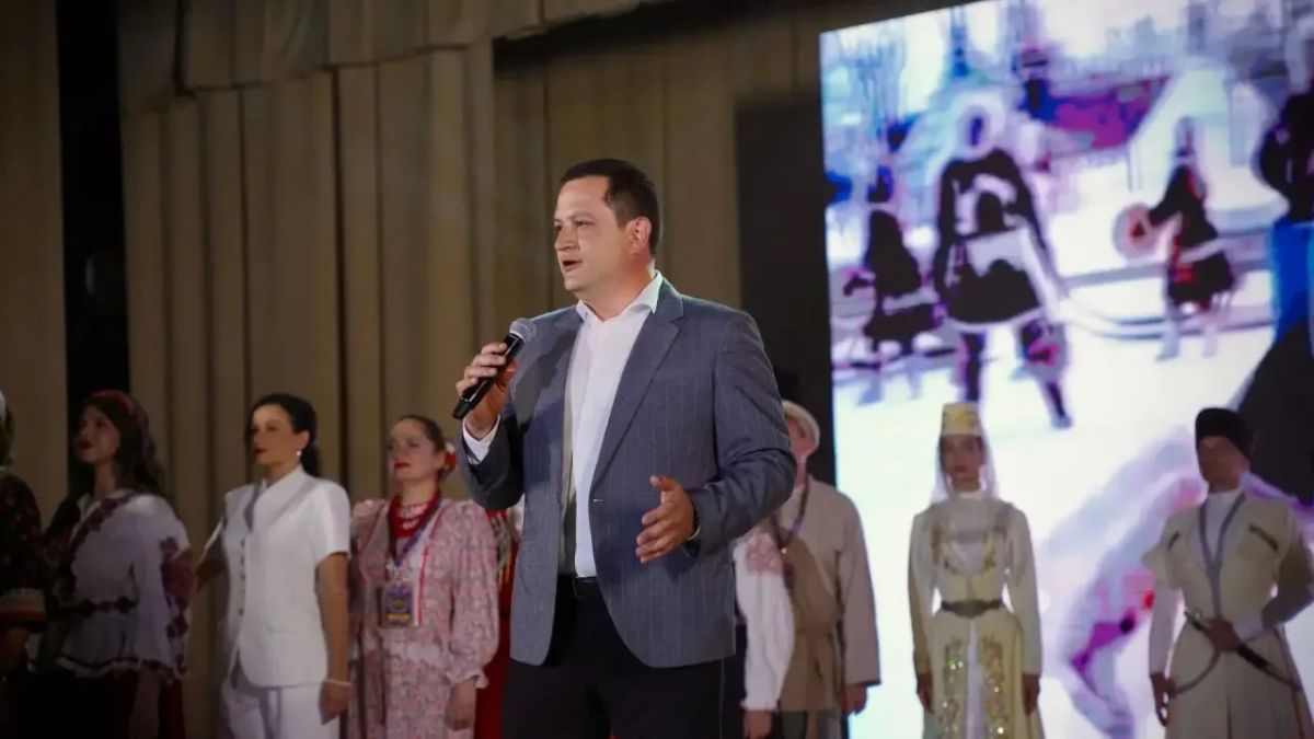Рашид Темрезов: В КарачаевоЧеркесии прошел межрегиональный этнофестиваль «Калейдоскоп народов Кавказа», приуроченный Году единства народов России Рашид Темрезов: В КарачаевоЧеркесии прошел межрегиональный этнофестиваль «Калейдоскоп народов Кавказа», приуроченный Году единства народов России