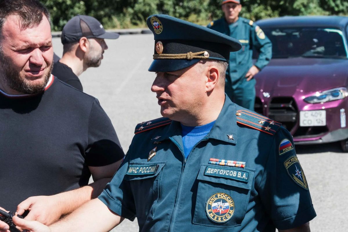 В Карачаево-Черкесии прошел авто-мотопробег, посвященный Дню Государственного флага России! 22 августа, в День Государственного флага Российской Федерации, более 100 жителей КЧР стали участниками патриотической акции В Карачаево-Черкесии прошел авто-мотопробег, посвященный Дню Государственного флага России! 22 августа, в День Государственного флага Российской Федерации, более 100 жителей КЧР стали участниками патриотической акции