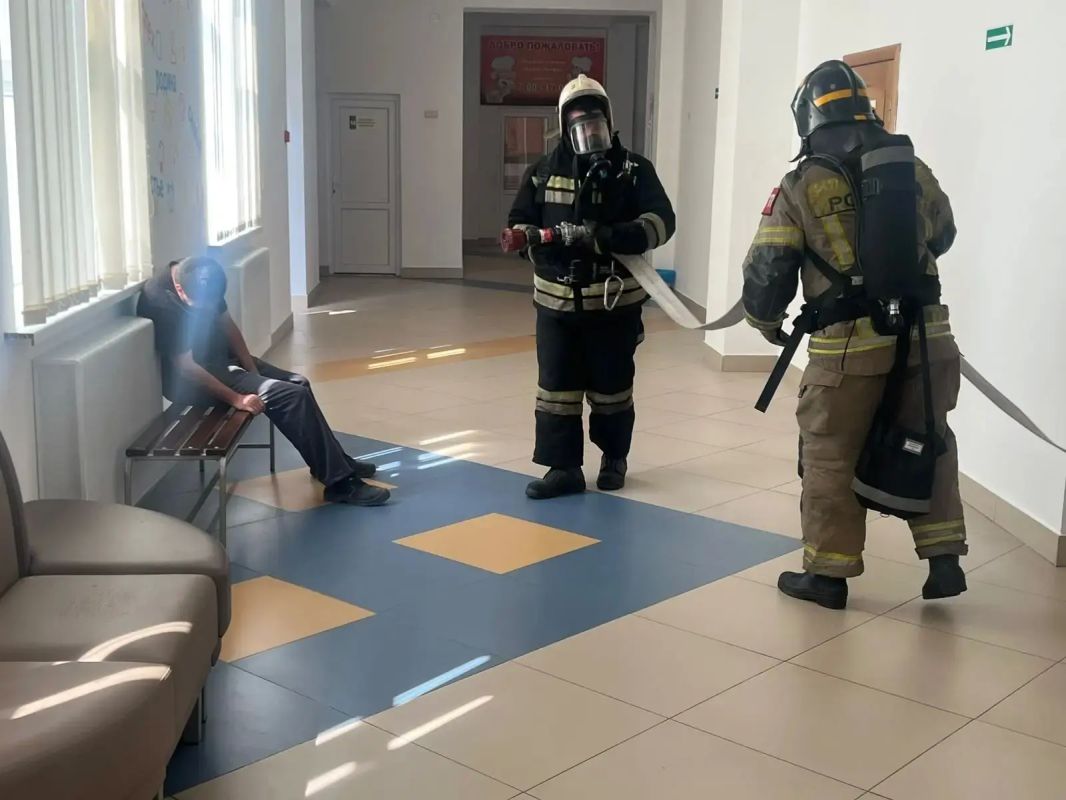 Огнеборцы республиканской столицы провели пожарно-тактические занятия на объекте Огнеборцы республиканской столицы провели пожарно-тактические занятия на объекте