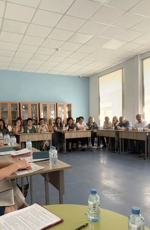 Прокуратура города Черкесска приняла участие в августовской педагогической конференции Прокуратура города Черкесска приняла участие в августовской педагогической конференции