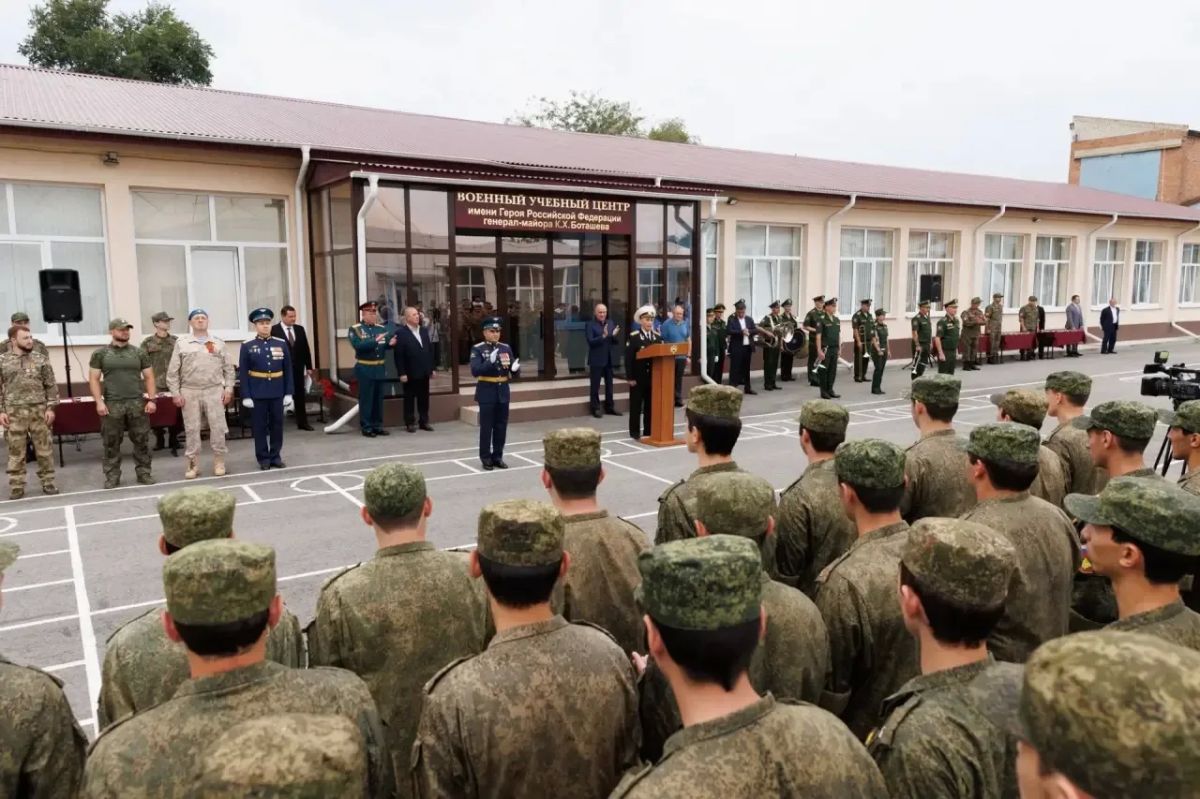 В Военном учебном центре им. К. Боташева при СКГА - первый выпуск! В Военном учебном центре им. К. Боташева при СКГА - первый выпуск!