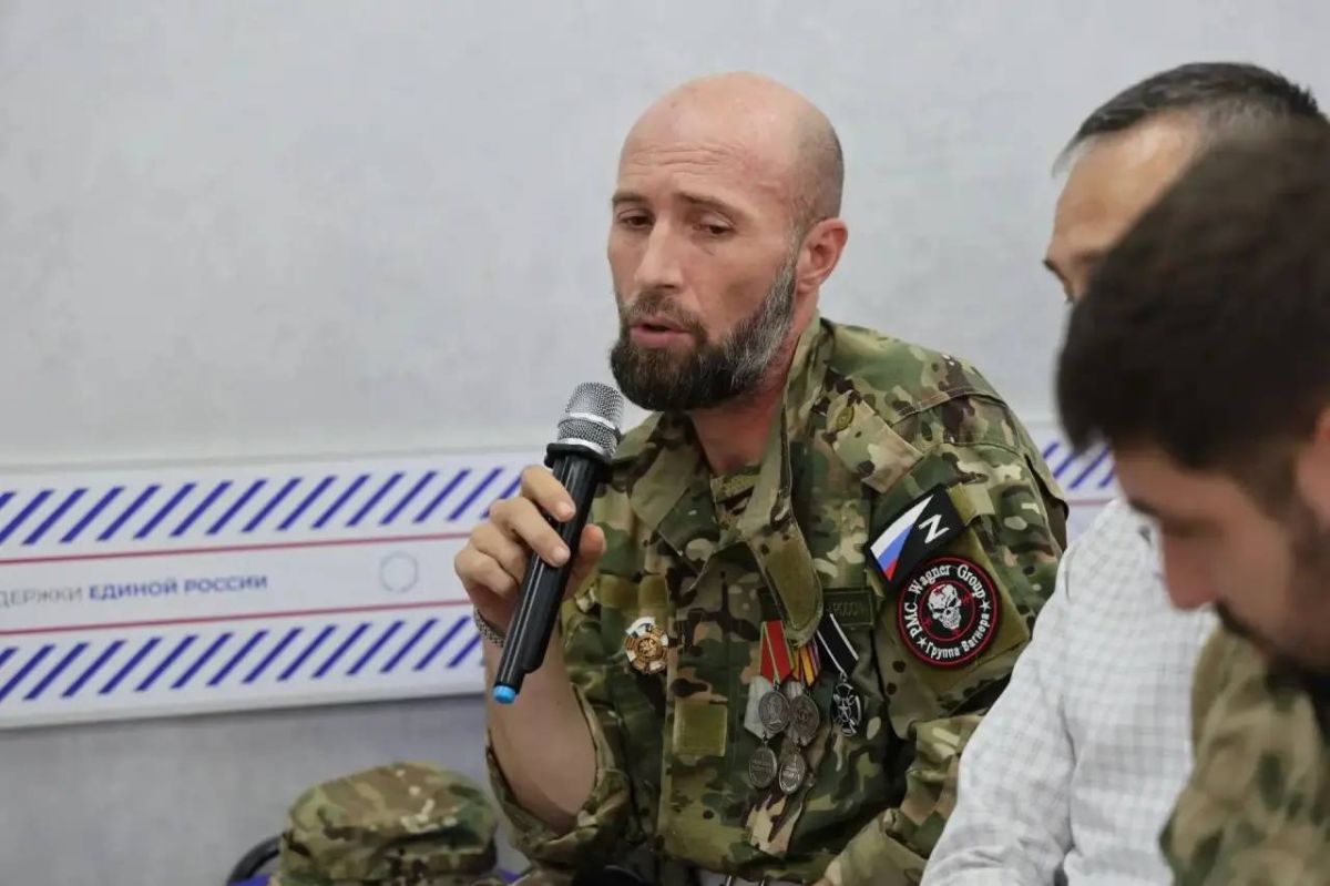 Поддержка героев и их семей: в Черкесске обсудили меры помощи ветеранам СВО и близким бойцов Поддержка героев и их семей: в Черкесске обсудили меры помощи ветеранам СВО и близким бойцов