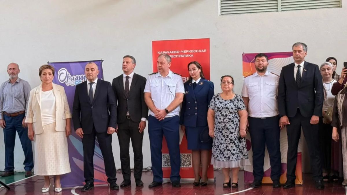 Торжественные школьные мероприятия с участием прокуроров состоялись в городах и районах республики Торжественные школьные мероприятия с участием прокуроров состоялись в городах и районах республики
