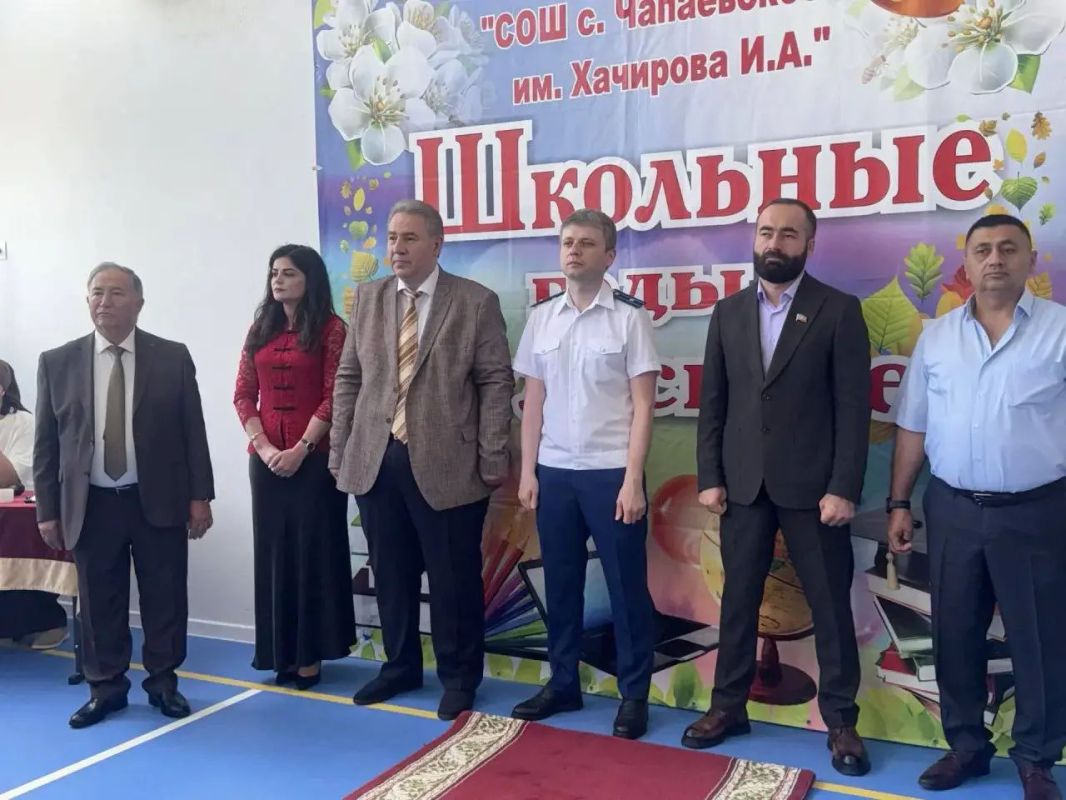 Торжественные школьные мероприятия с участием прокуроров состоялись в городах и районах республики Торжественные школьные мероприятия с участием прокуроров состоялись в городах и районах республики