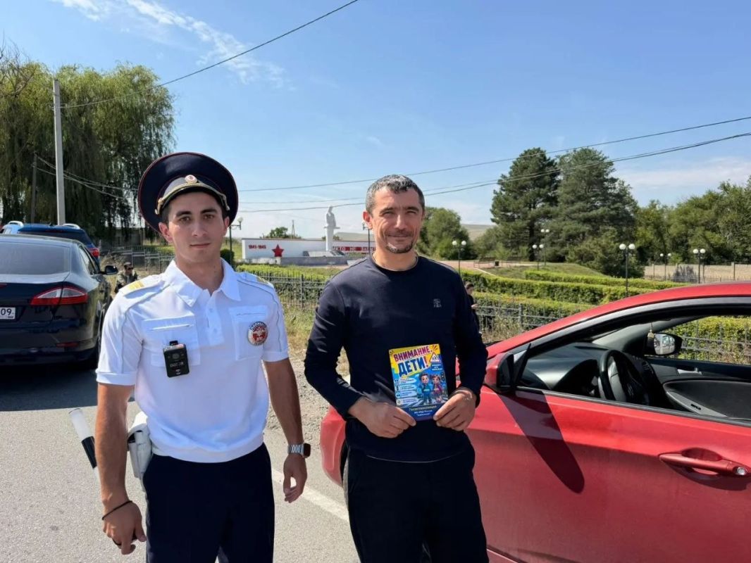 В рамках оперативнопрофилактического мероприятия «Внимание, дети!» сотрудники Госавтоинспекции МО МВД России «Хабезский» провели серию профилактических бесед с водителями на обслуживаемой территории В рамках оперативнопрофилактического мероприятия «Внимание, дети!» сотрудники Госавтоинспекции МО МВД России «Хабезский» провели серию профилактических бесед с водителями на обслуживаемой территории