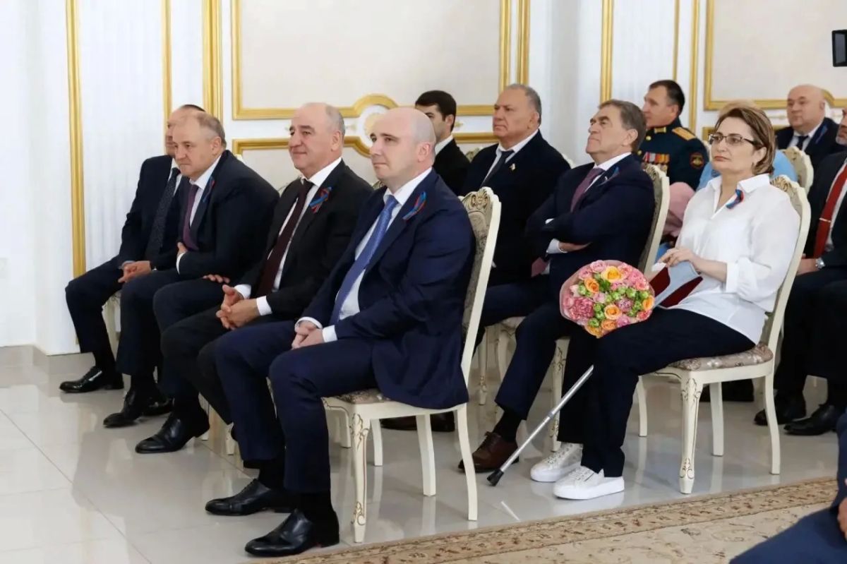 Рашид Темрезов: В праздничный день состоялась торжественная церемония вручения государственных и региональных наград Рашид Темрезов: В праздничный день состоялась торжественная церемония вручения государственных и региональных наград
