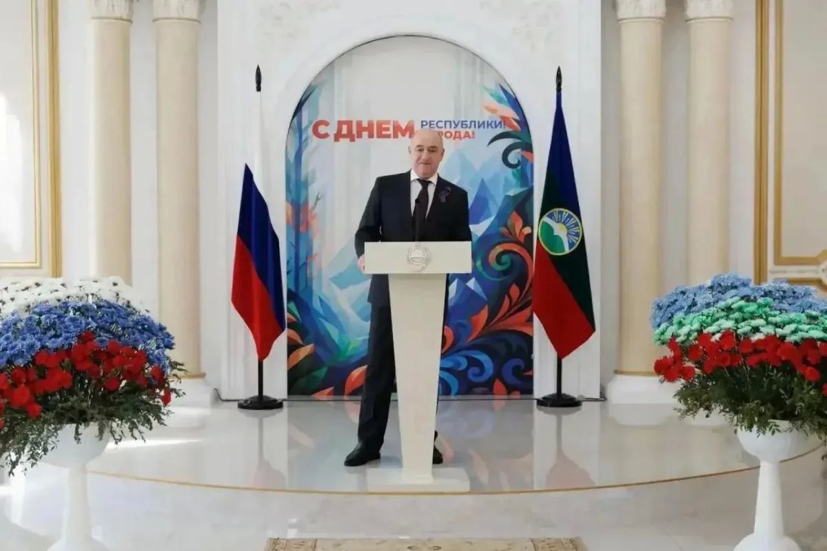 Рашид Темрезов вручил награды жителям КЧР Рашид Темрезов вручил награды жителям КЧР