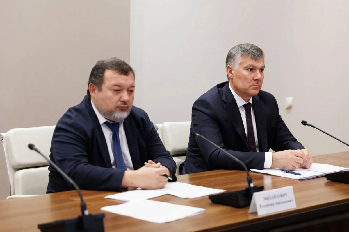 Рашид Темрезов: КЧР обеспечивает устойчивость топливного рынка вместе с федеральным штабом Рашид Темрезов: КЧР обеспечивает устойчивость топливного рынка вместе с федеральным штабом