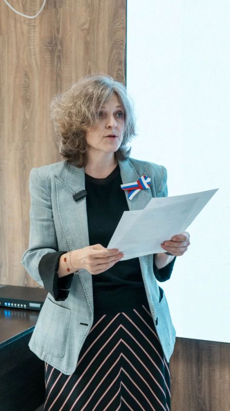 ИЗБИРАТЕЛЬНАЯ КОМИССИЯ КЧР ПРОВЕЛА ОБУЧЕНИЕ ДЛЯ ВОЛОНТЕРОВ ИЗБИРАТЕЛЬНАЯ КОМИССИЯ КЧР ПРОВЕЛА ОБУЧЕНИЕ ДЛЯ ВОЛОНТЕРОВ