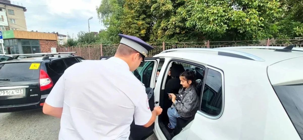 В целях профилактики детского дорожно-транспортного травматизма сотрудники Госавтоинспекции Отдела МВД России по г. Черкесску провели профилактическую акцию «Примерный пешеход!» В целях профилактики детского дорожно-транспортного травматизма сотрудники Госавтоинспекции Отдела МВД России по г. Черкесску провели профилактическую акцию «Примерный пешеход!»