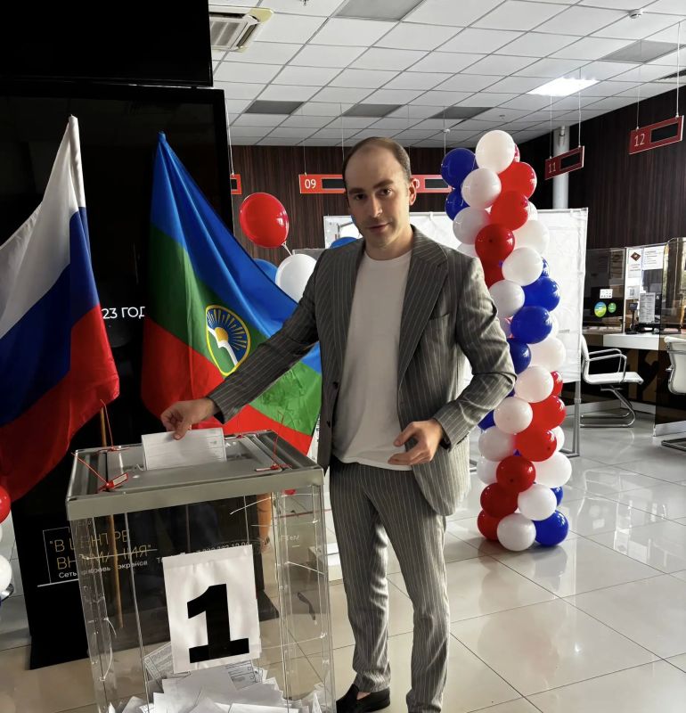 Рашид Темрезов: На избирательных участках Карачаево-Черкесии вчера и сегодня голосуют участники и ветераны специальной военной операции — наши защитники, те, кто сегодня и совсем недавно стоял на передовой, защищая страну Рашид Темрезов: На избирательных участках Карачаево-Черкесии вчера и сегодня голосуют участники и ветераны специальной военной операции — наши защитники, те, кто сегодня и совсем недавно стоял на передовой, защищая страну
