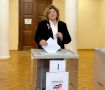 Свой выбор сделала Председатель Избирательной комиссии Карачаево-Черкесской Республики Лариса Абазалиева, она проголосовала в филармонии республики, на избирательном участке №26