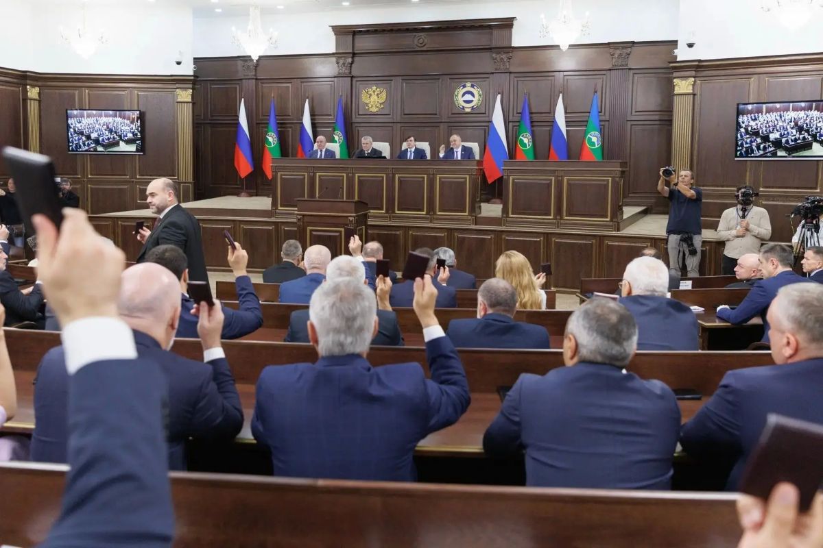 Избран Глава Карачаево-Черкесской Республики Избран Глава Карачаево-Черкесской Республики