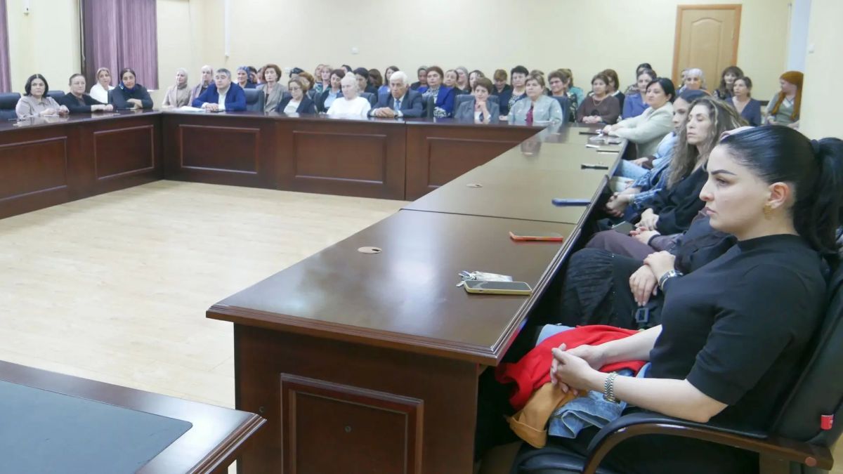 Сотрудники ВНИИ МВД России провели мониторинг общественного мнения в Карачаево-Черкесии Сотрудники ВНИИ МВД России провели мониторинг общественного мнения в Карачаево-Черкесии