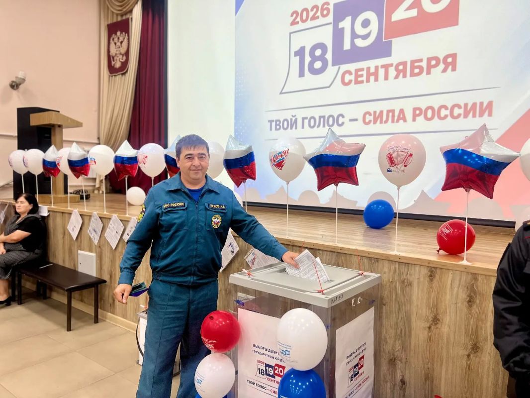 В дни голосования сотрудники МЧС России обеспечивали пожарную безопасность избирательных участков В дни голосования сотрудники МЧС России обеспечивали пожарную безопасность избирательных участков