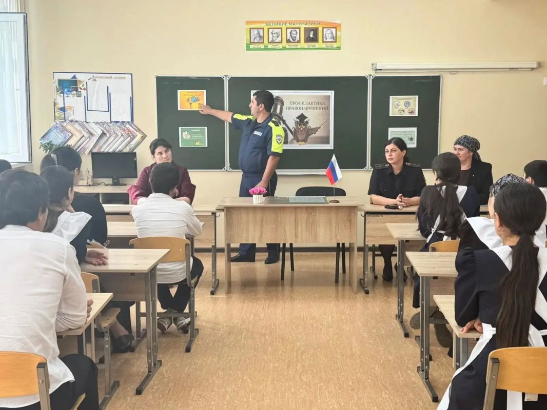 22 сентября 2026 года сотрудники ПДН Отдела МВД России по Прикубанскому району совместно с ГИБДД Отдела МВД России по Прикубанскому району в с. Таллык провели профилактическую лекцию для учащихся 8–9 классов на тему: ... 22 сентября 2026 года сотрудники ПДН Отдела МВД России по Прикубанскому району совместно с ГИБДД Отдела МВД России по Прикубанскому району в с. Таллык провели профилактическую лекцию для учащихся 8–9 классов на тему: ...