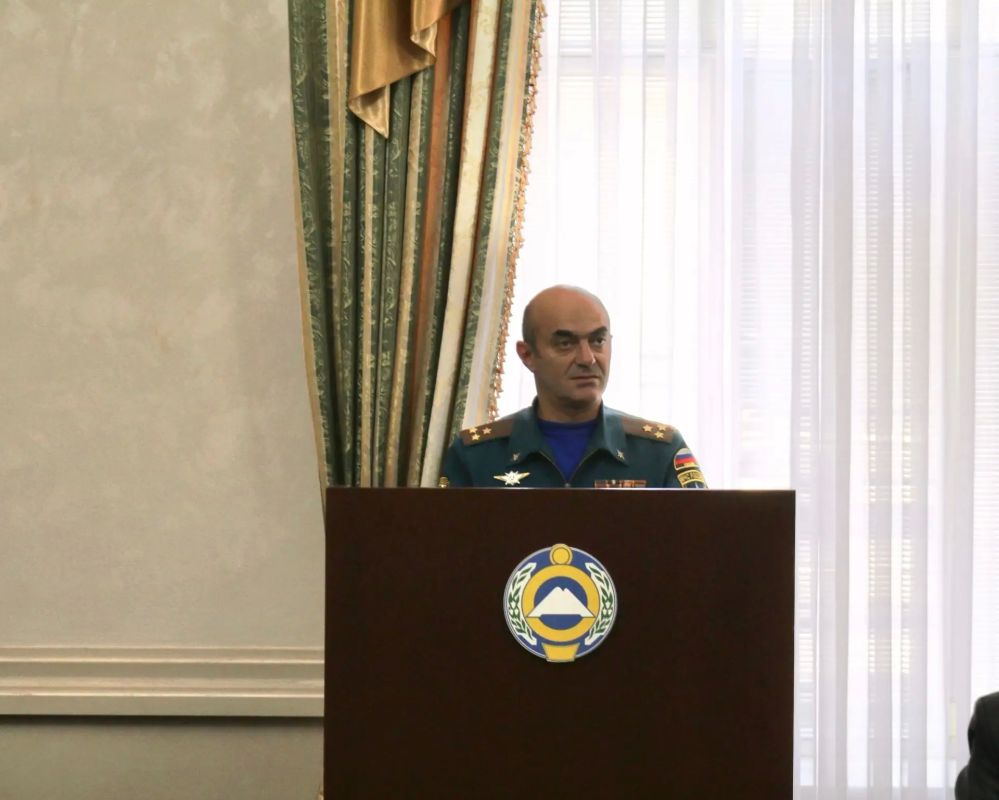 В Черкесске прошло заседание Комиссии по предупреждению и ликвидации чрезвычайных ситуаций и обеспечению пожарной безопасности КЧР В Черкесске прошло заседание Комиссии по предупреждению и ликвидации чрезвычайных ситуаций и обеспечению пожарной безопасности КЧР