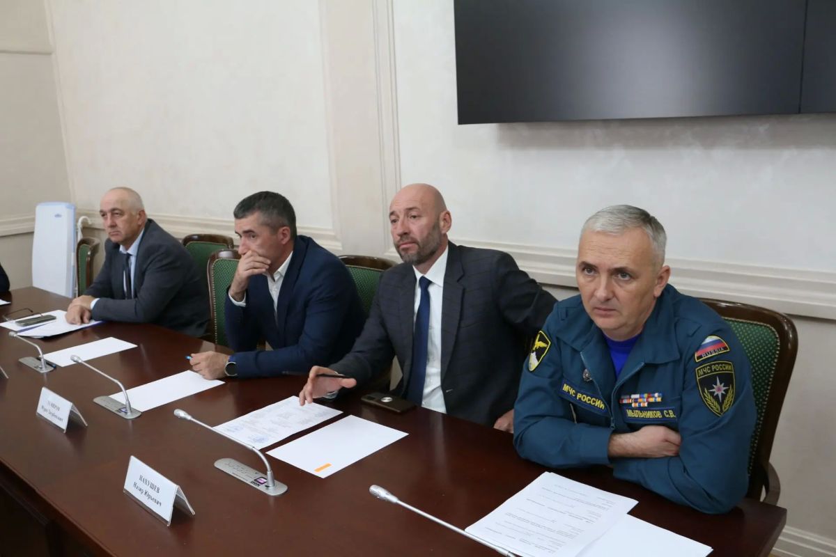 В Черкесске прошло заседание Комиссии по предупреждению и ликвидации чрезвычайных ситуаций и обеспечению пожарной безопасности КЧР В Черкесске прошло заседание Комиссии по предупреждению и ликвидации чрезвычайных ситуаций и обеспечению пожарной безопасности КЧР