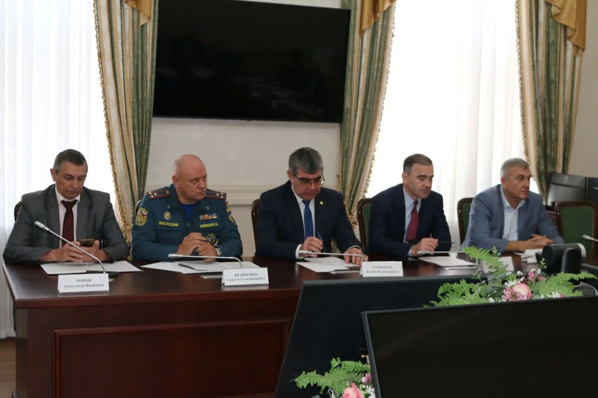 В Черкесске прошло заседание Комиссии по предупреждению и ликвидации чрезвычайных ситуаций и обеспечению пожарной безопасности КЧР В Черкесске прошло заседание Комиссии по предупреждению и ликвидации чрезвычайных ситуаций и обеспечению пожарной безопасности КЧР