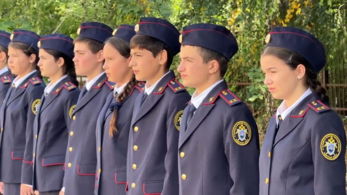 В Усть-Джегуте ученики профильных кадетских классов СК России приняли клятву кадета В Усть-Джегуте ученики профильных кадетских классов СК России приняли клятву кадета
