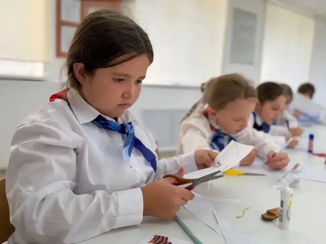 #СвоихНеБросаем: тепло детских сердец – защитникам #СвоихНеБросаем: тепло детских сердец – защитникам