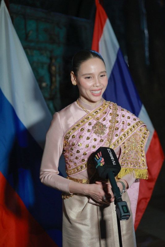 21-26 сентября 2026 года Министр культуры Таиланда С.Тхайсет находилась с визитом в Российской Федерации 21-26 сентября 2026 года Министр культуры Таиланда С.Тхайсет находилась с визитом в Российской Федерации