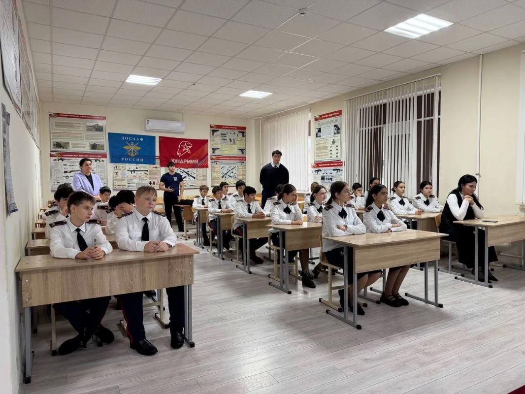 В центре «Авангард» прошёл День открытых дверей для учащихся профильного кадетского класса Следственного комитета России по городу Черкесску В центре «Авангард» прошёл День открытых дверей для учащихся профильного кадетского класса Следственного комитета России по городу Черкесску