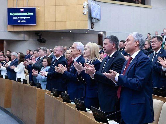 Сегодня состоялось торжественное первое заседание Государственной Думы Федерального Собрания Российской Федерации IX созыва Сегодня состоялось торжественное первое заседание Государственной Думы Федерального Собрания Российской Федерации IX созыва