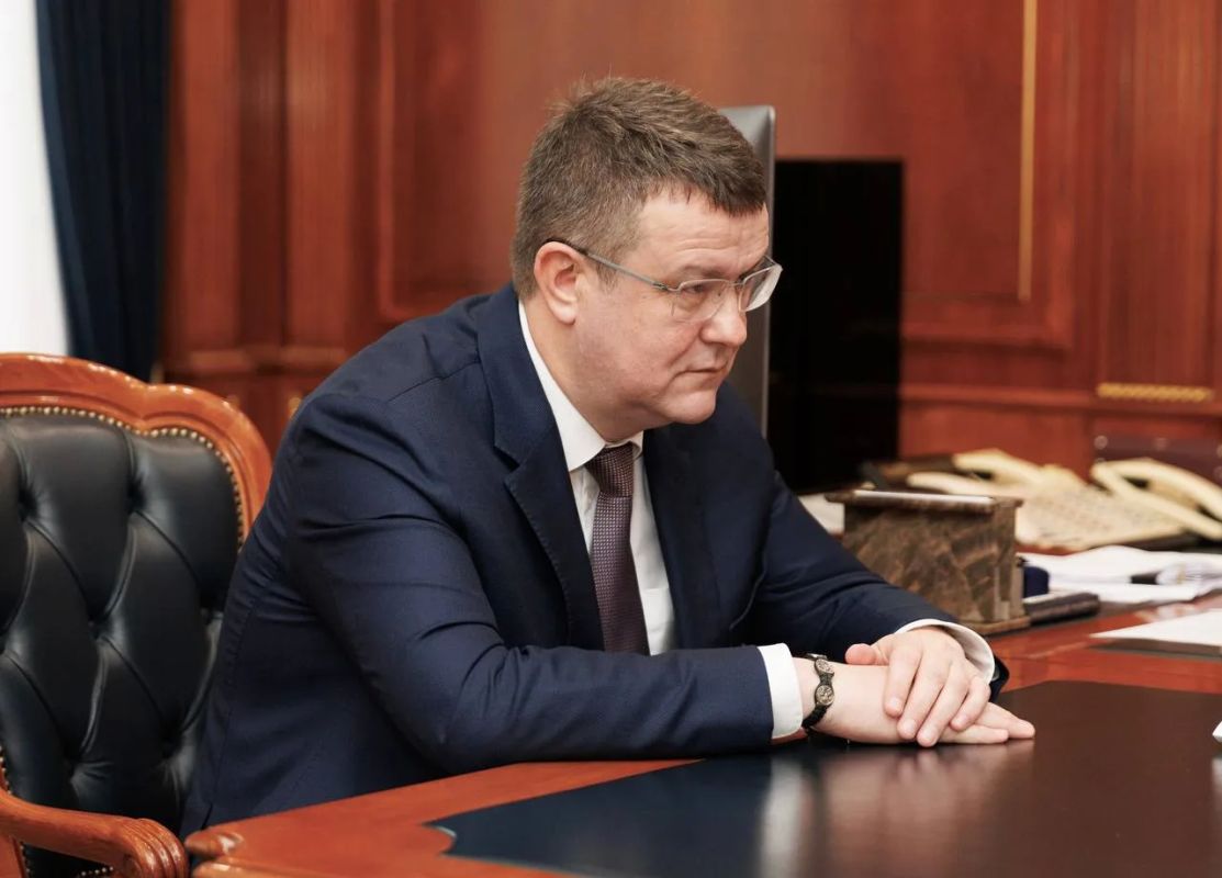 Рашид Темрезов: Промежуточные итоги совместной работы и дальнейшее расширение сотрудничества обсудили сегодня на рабочей встрече с генеральным директором Кавказ.РФ Андреем Юмшановым Рашид Темрезов: Промежуточные итоги совместной работы и дальнейшее расширение сотрудничества обсудили сегодня на рабочей встрече с генеральным директором Кавказ.РФ Андреем Юмшановым