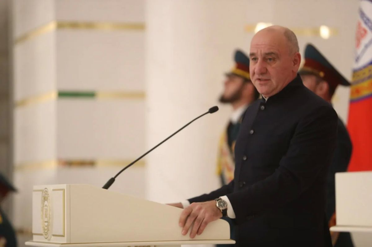 Рашид Темрезов: Вместе с полномочным представителем Президента России в Северо-Кавказском федеральном округе и коллегами — главами регионов округа принял участие в торжественной церемонии вступления в должность Главы... Рашид Темрезов: Вместе с полномочным представителем Президента России в Северо-Кавказском федеральном округе и коллегами — главами регионов округа принял участие в торжественной церемонии вступления в должность Главы...