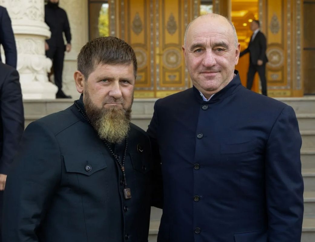 Рашид Темрезов: Вместе с полномочным представителем Президента России в Северо-Кавказском федеральном округе и коллегами — главами регионов округа принял участие в торжественной церемонии вступления в должность Главы... Рашид Темрезов: Вместе с полномочным представителем Президента России в Северо-Кавказском федеральном округе и коллегами — главами регионов округа принял участие в торжественной церемонии вступления в должность Главы...