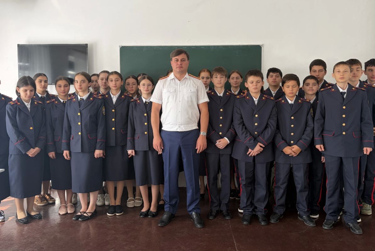 В Абазинском районе представитель регионального следственного управления провел профилактическую лекцию для кадетов В Абазинском районе представитель регионального следственного управления провел профилактическую лекцию для кадетов
