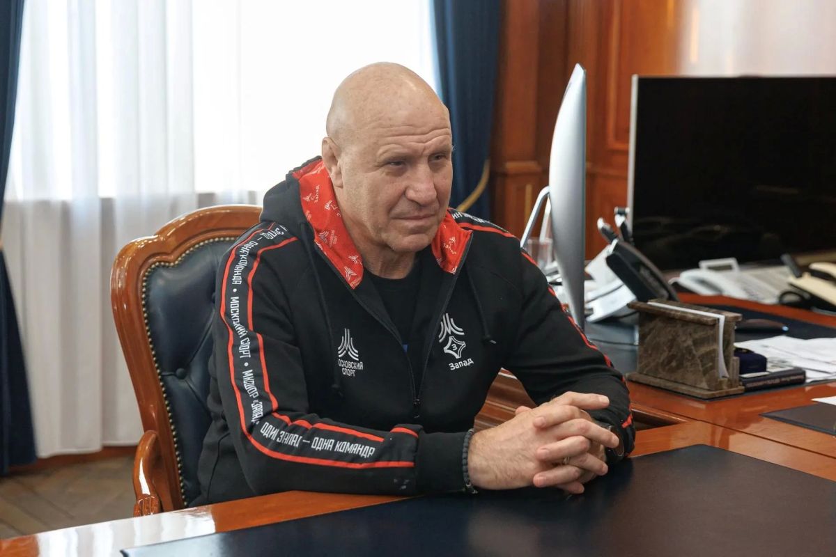Глава КЧР встретился с президентом Федерации спортивной борьбы России Глава КЧР встретился с президентом Федерации спортивной борьбы России