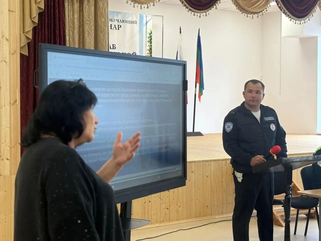 В рамках региональной социальной компании «Кавказ за безопасные дороги» госавтоинспекторами Отдела МВД России по Малокарачаевскому в средней образовательной школе № 6 с. Первомайское проведено родительское собрание В рамках региональной социальной компании «Кавказ за безопасные дороги» госавтоинспекторами Отдела МВД России по Малокарачаевскому в средней образовательной школе № 6 с. Первомайское проведено родительское собрание