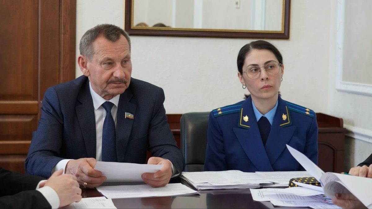 Комитет по науке и образованию рассмотрел законопроекты, касающиеся Комиссий по делам несовершеннолетних Комитет по науке и образованию рассмотрел законопроекты, касающиеся Комиссий по делам несовершеннолетних