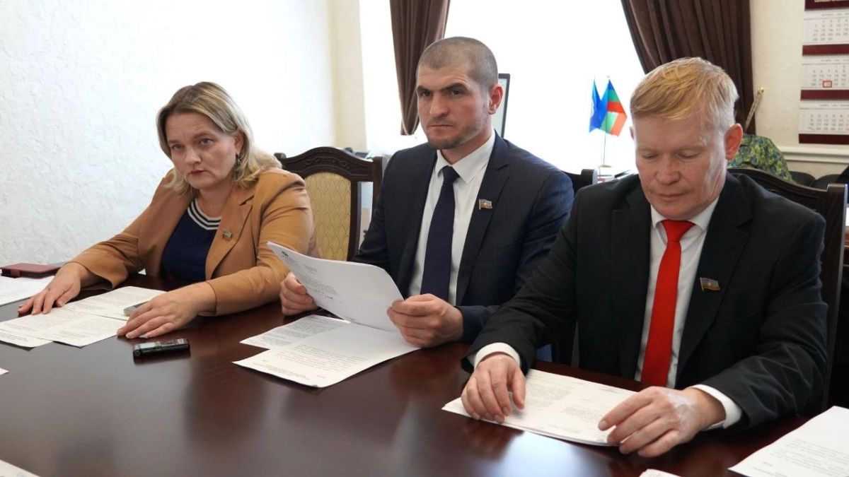 Комитет по науке и образованию рассмотрел законопроекты, касающиеся Комиссий по делам несовершеннолетних Комитет по науке и образованию рассмотрел законопроекты, касающиеся Комиссий по делам несовершеннолетних