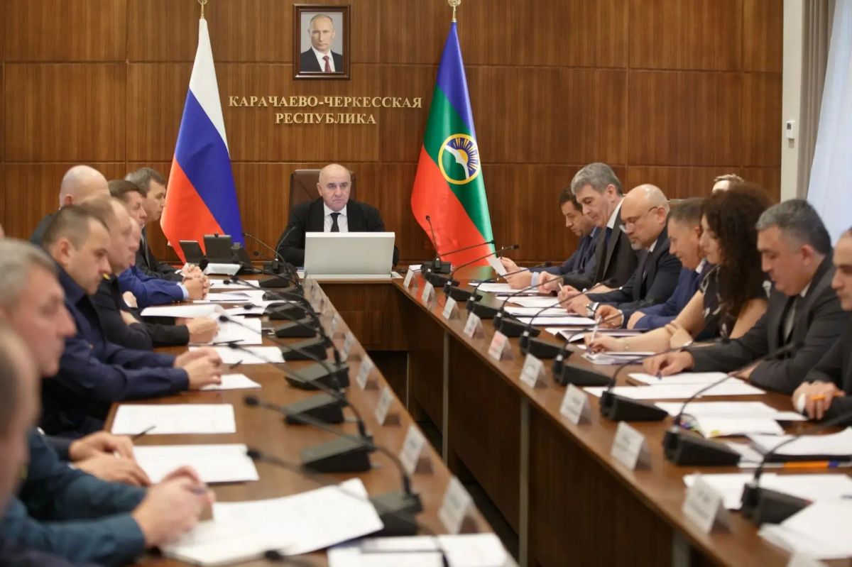 Рашид Темрезов: Провел заседание антитеррористической комиссии в Карачаево-Черкесской Республике с участием глав муниципальных районов Рашид Темрезов: Провел заседание антитеррористической комиссии в Карачаево-Черкесской Республике с участием глав муниципальных районов